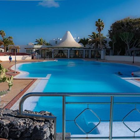 Apartamento En Playa Roca Primer Linea De Mar Costa Teguise Exterior foto