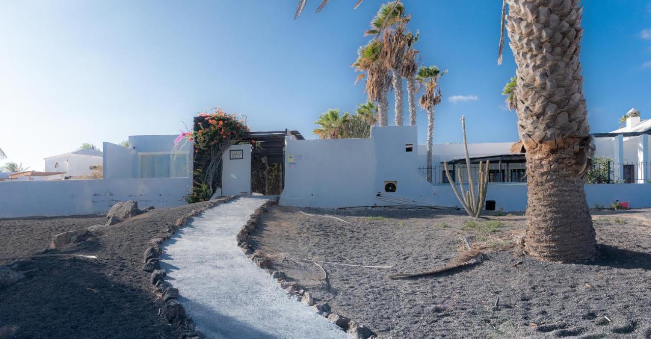 Apartamento En Playa Roca Primer Linea De Mar Costa Teguise Exterior foto